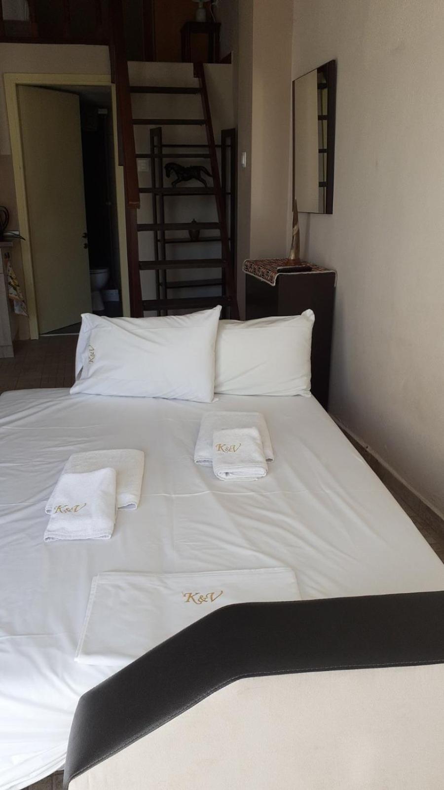K&V Apartments 네아 미카니오나 외부 사진