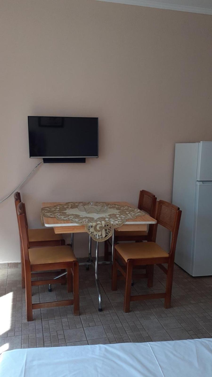K&V Apartments 네아 미카니오나 외부 사진
